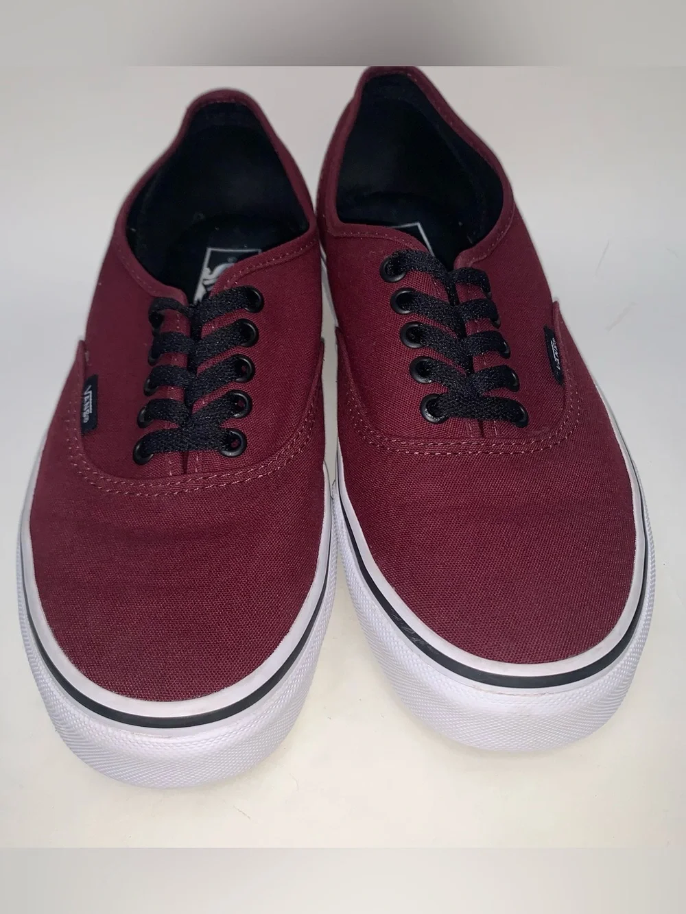 Vans Unisex Maroon Canvas Low-Top Sneakers with Black Laces Women 10.5, Men’s 9